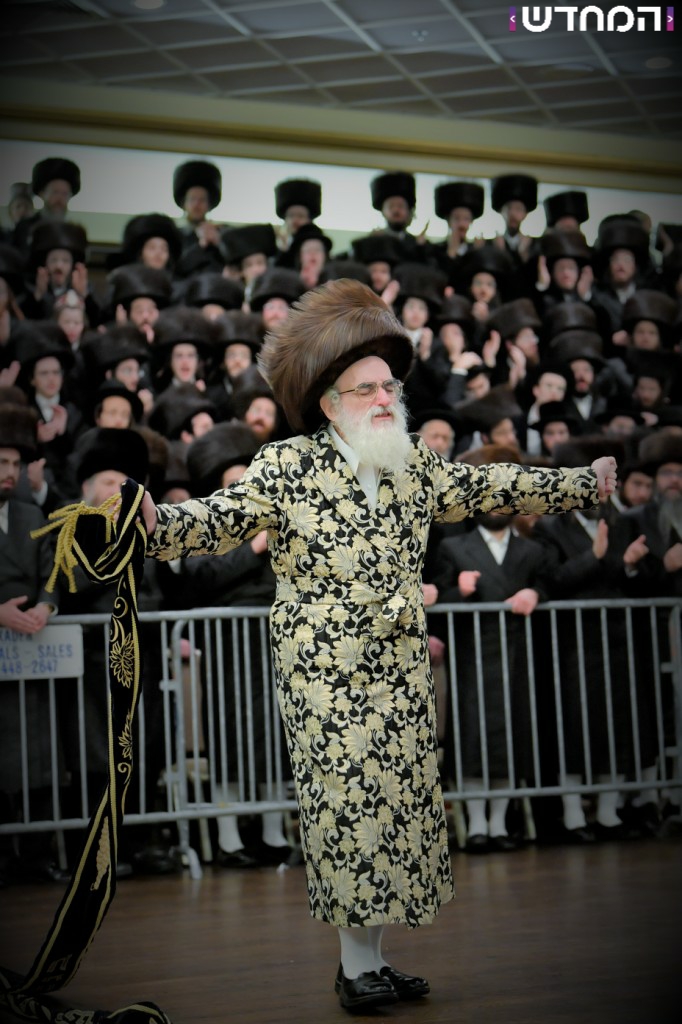 קוֹל רִנָּה וִישׁוּעָה: שמחת בית ויז'ניץ - סערט ויזניץ - זוויעהל מאנסי • גלריה מורחבת