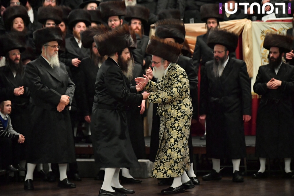 קוֹל רִנָּה וִישׁוּעָה: שמחת בית ויז'ניץ - סערט ויזניץ - זוויעהל מאנסי • גלריה מורחבת