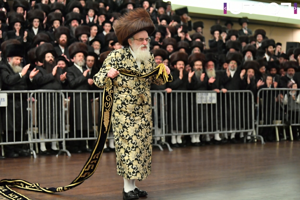 קוֹל רִנָּה וִישׁוּעָה: שמחת בית ויז'ניץ - סערט ויזניץ - זוויעהל מאנסי • גלריה מורחבת