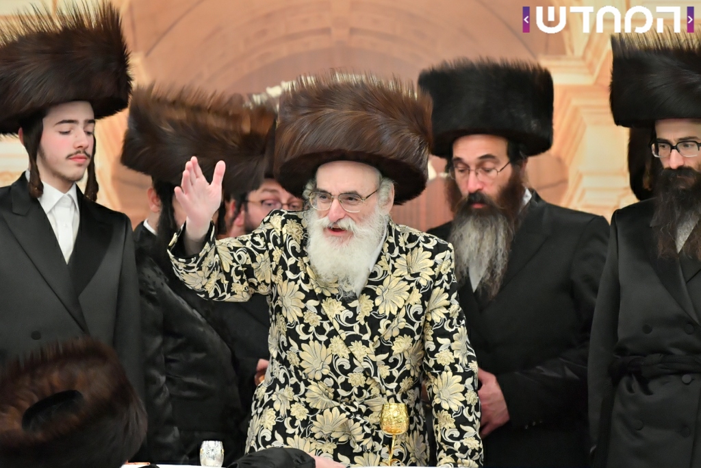 קוֹל רִנָּה וִישׁוּעָה: שמחת בית ויז'ניץ - סערט ויזניץ - זוויעהל מאנסי • גלריה מורחבת