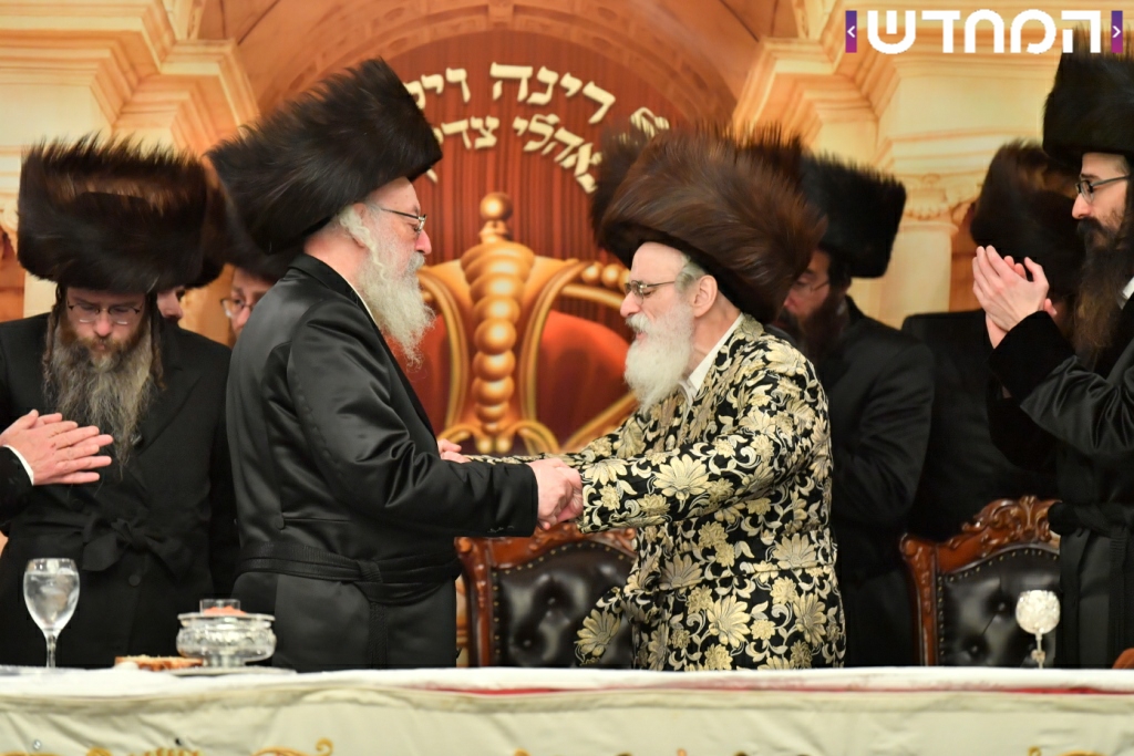 קוֹל רִנָּה וִישׁוּעָה: שמחת בית ויז'ניץ - סערט ויזניץ - זוויעהל מאנסי • גלריה מורחבת