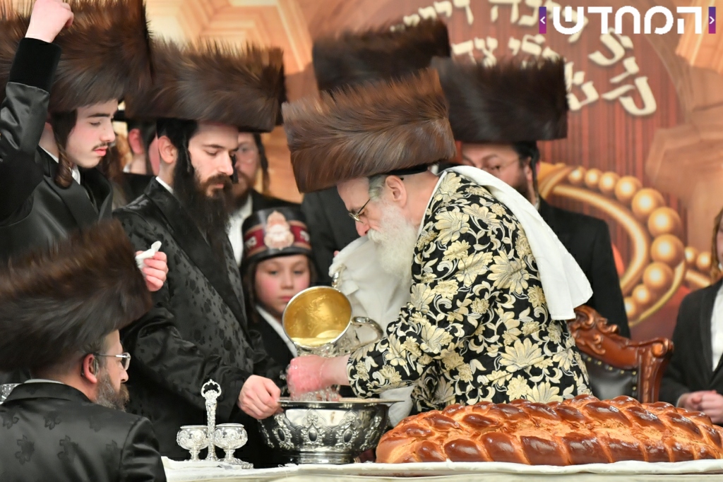 קוֹל רִנָּה וִישׁוּעָה: שמחת בית ויז'ניץ - סערט ויזניץ - זוויעהל מאנסי • גלריה מורחבת