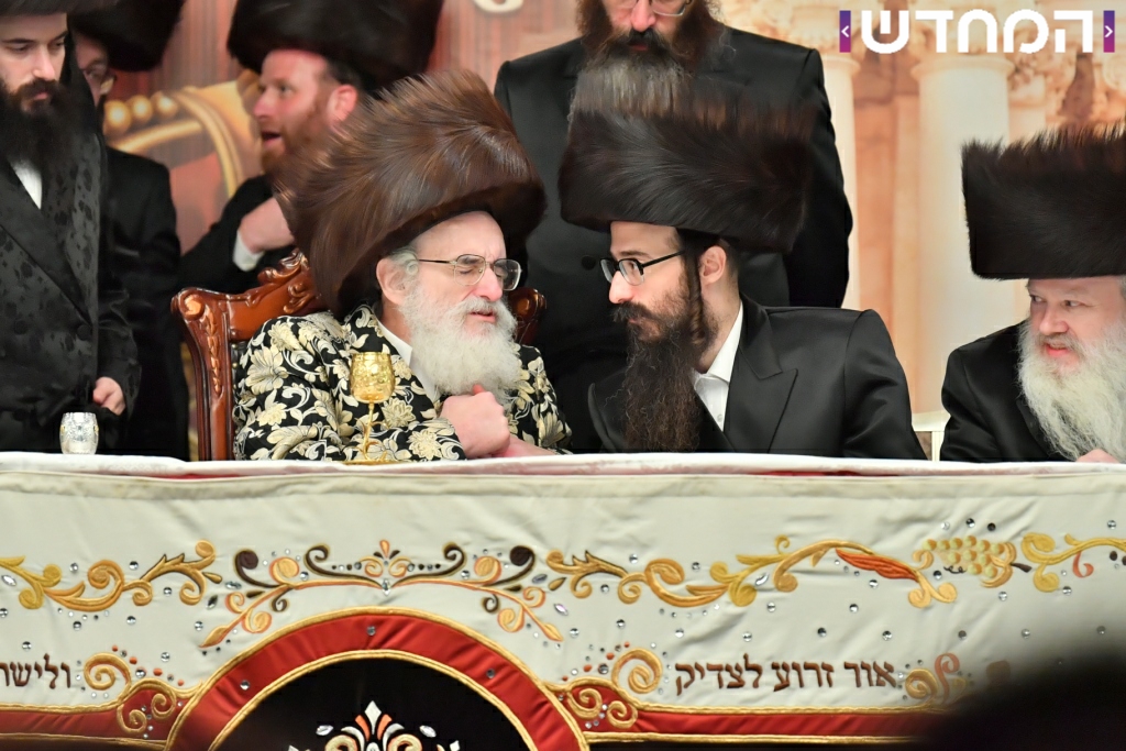 קוֹל רִנָּה וִישׁוּעָה: שמחת בית ויז'ניץ - סערט ויזניץ - זוויעהל מאנסי • גלריה מורחבת