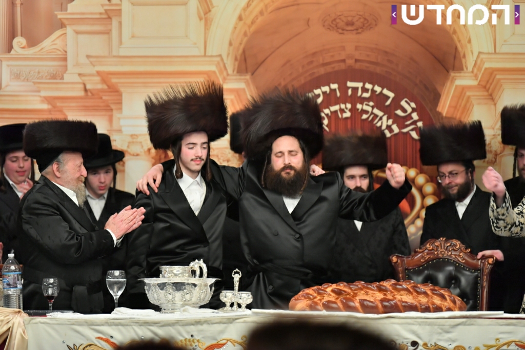 קוֹל רִנָּה וִישׁוּעָה: שמחת בית ויז'ניץ - סערט ויזניץ - זוויעהל מאנסי • גלריה מורחבת