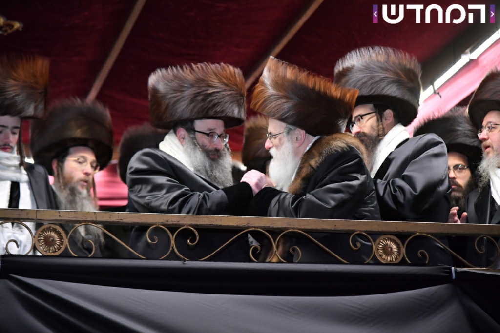 קוֹל רִנָּה וִישׁוּעָה: שמחת בית ויז'ניץ - סערט ויזניץ - זוויעהל מאנסי • גלריה מורחבת