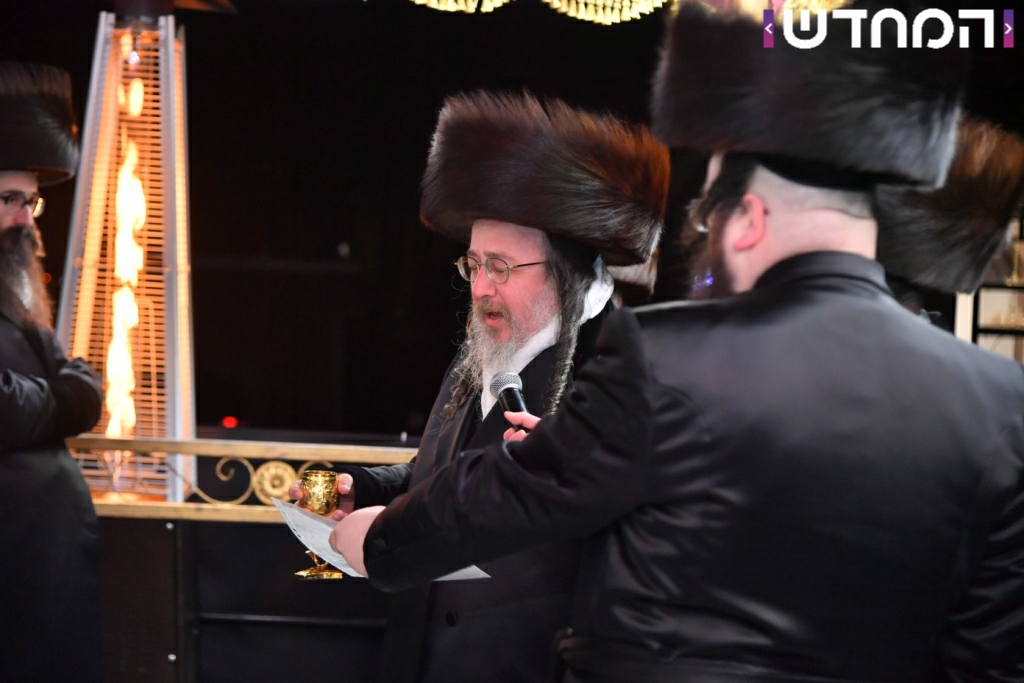 קוֹל רִנָּה וִישׁוּעָה: שמחת בית ויז'ניץ - סערט ויזניץ - זוויעהל מאנסי • גלריה מורחבת