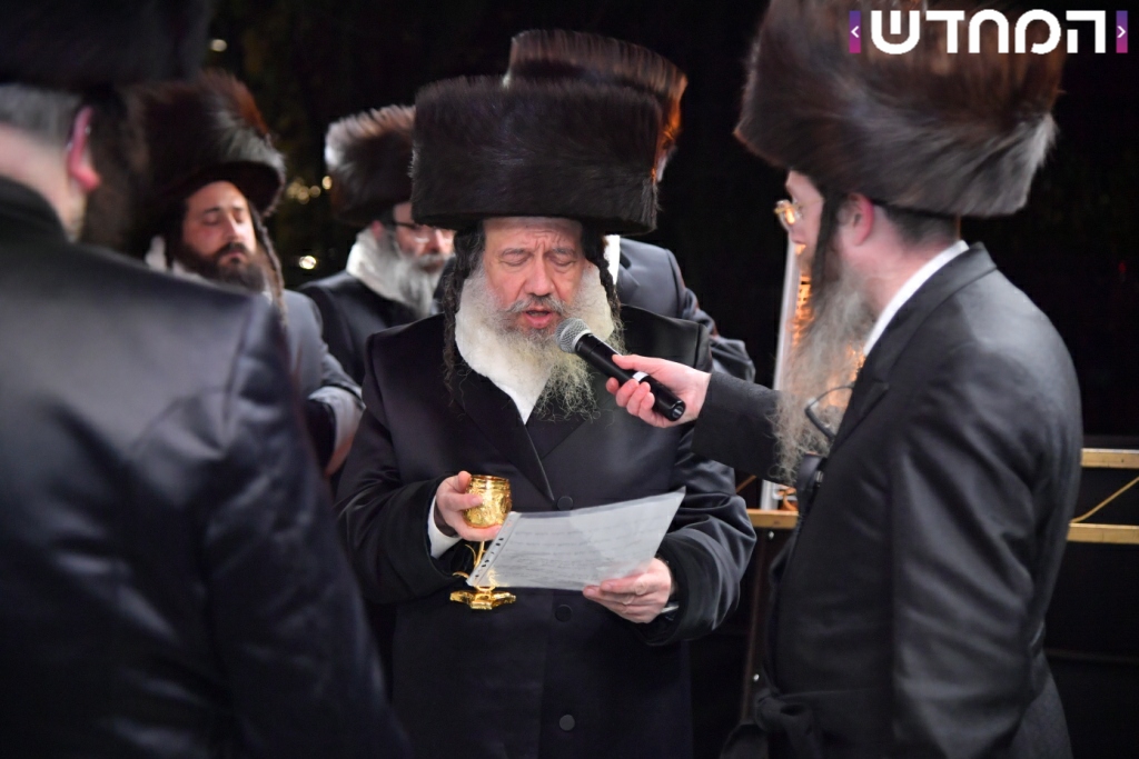 קוֹל רִנָּה וִישׁוּעָה: שמחת בית ויז'ניץ - סערט ויזניץ - זוויעהל מאנסי • גלריה מורחבת