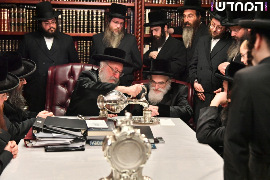 האדמו"ר מויז׳ניץ בביקור בארה"ב • גלריה