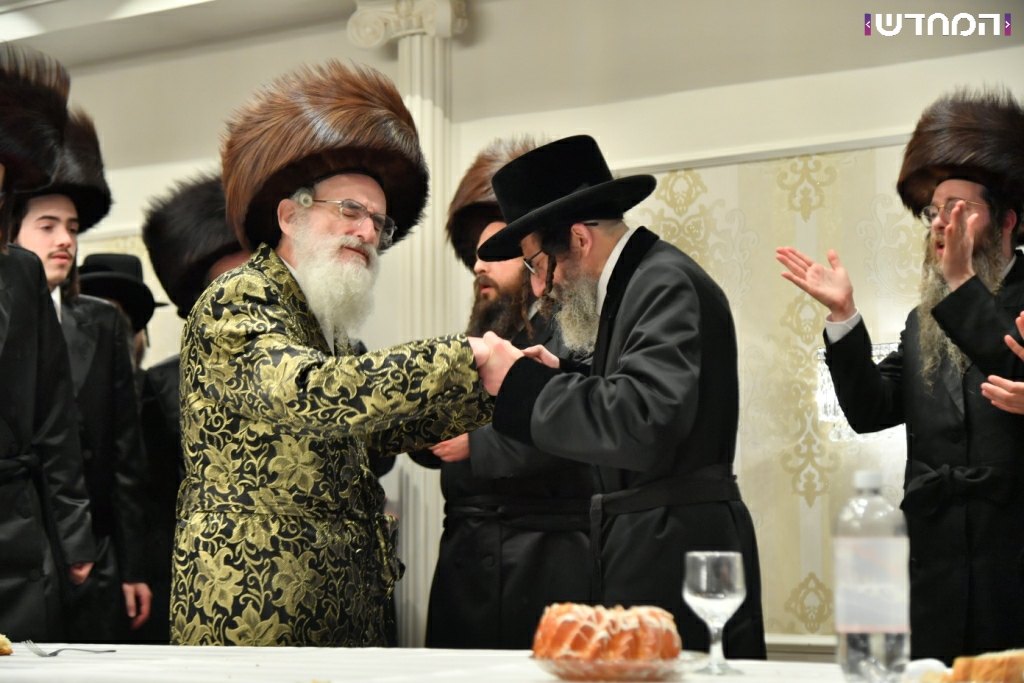 שמחת השבע ברכות בחצר חסידות ויז׳ניץ • גלריה