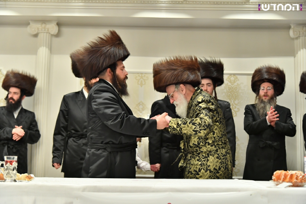 שמחת השבע ברכות בחצר חסידות ויז׳ניץ • גלריה