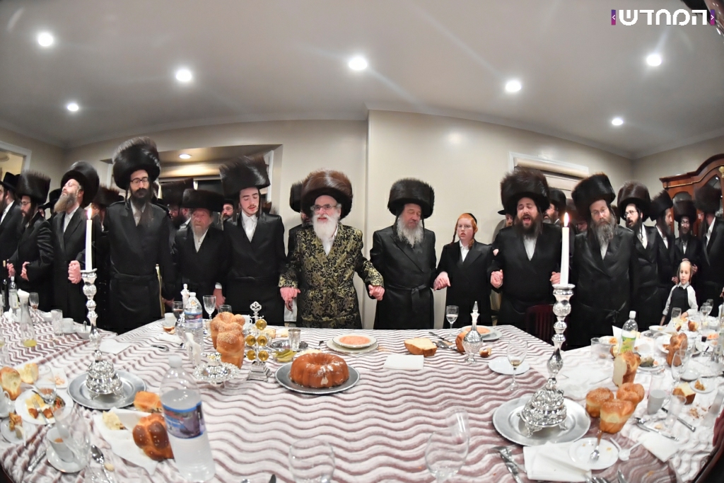 שמחת השבע ברכות בחצר חסידות ויז׳ניץ • גלריה