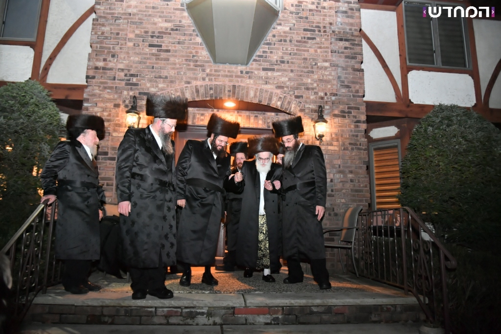 שמחת השבע ברכות בחצר חסידות ויז׳ניץ • גלריה