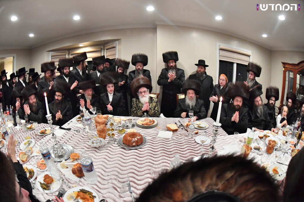 שמחת השבע ברכות בחצר חסידות ויז׳ניץ • גלריה