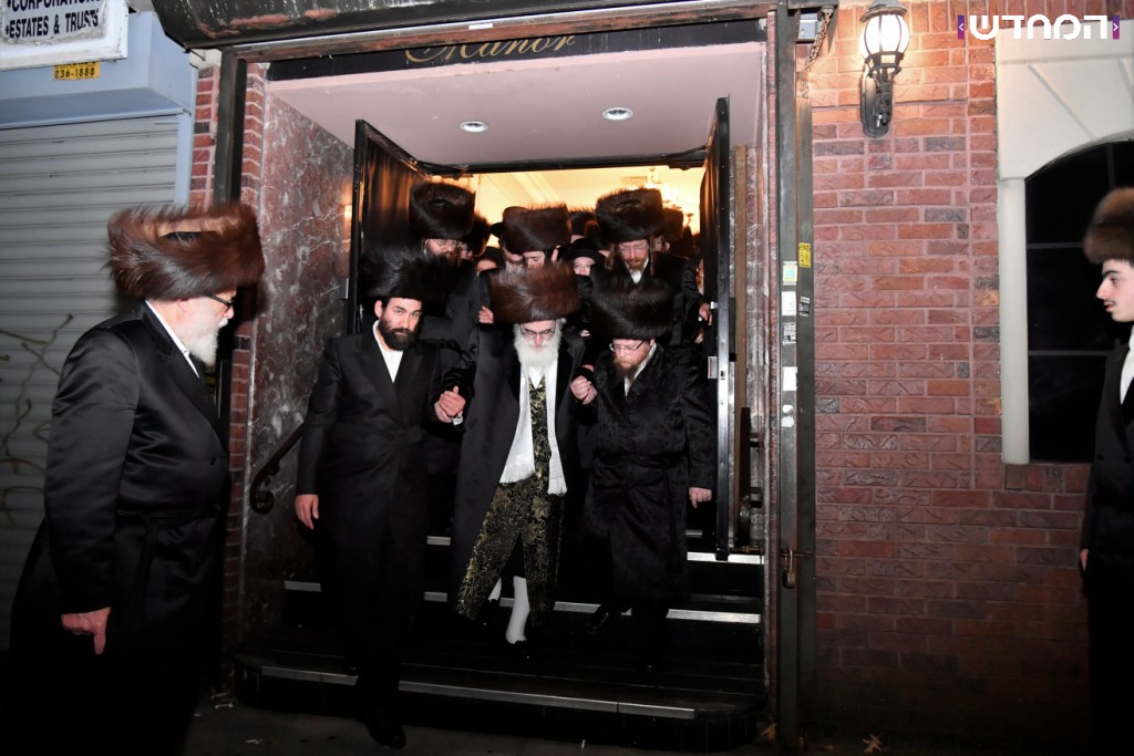 שמחת השבע ברכות בחצר חסידות ויז׳ניץ • גלריה