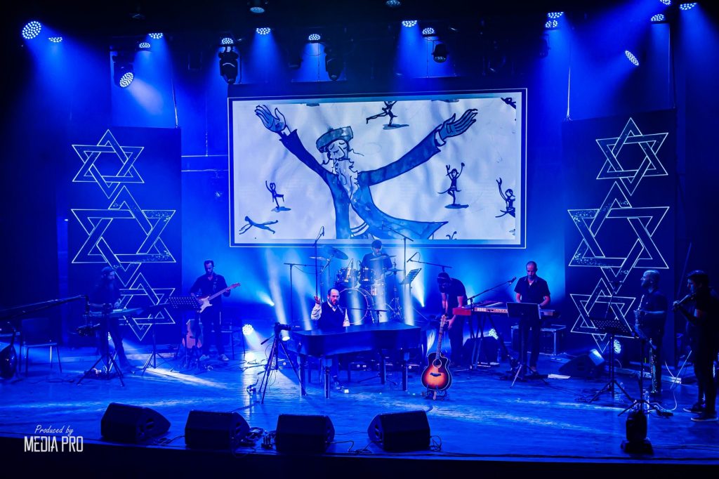 צפו: מופע המרכזי, במלאת 26 שנים לפטירתו של ר' שלמה קרליבך