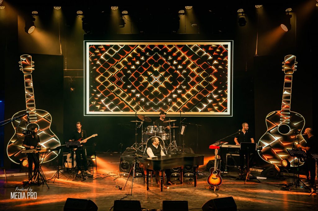 צפו: מופע המרכזי, במלאת 26 שנים לפטירתו של ר' שלמה קרליבך