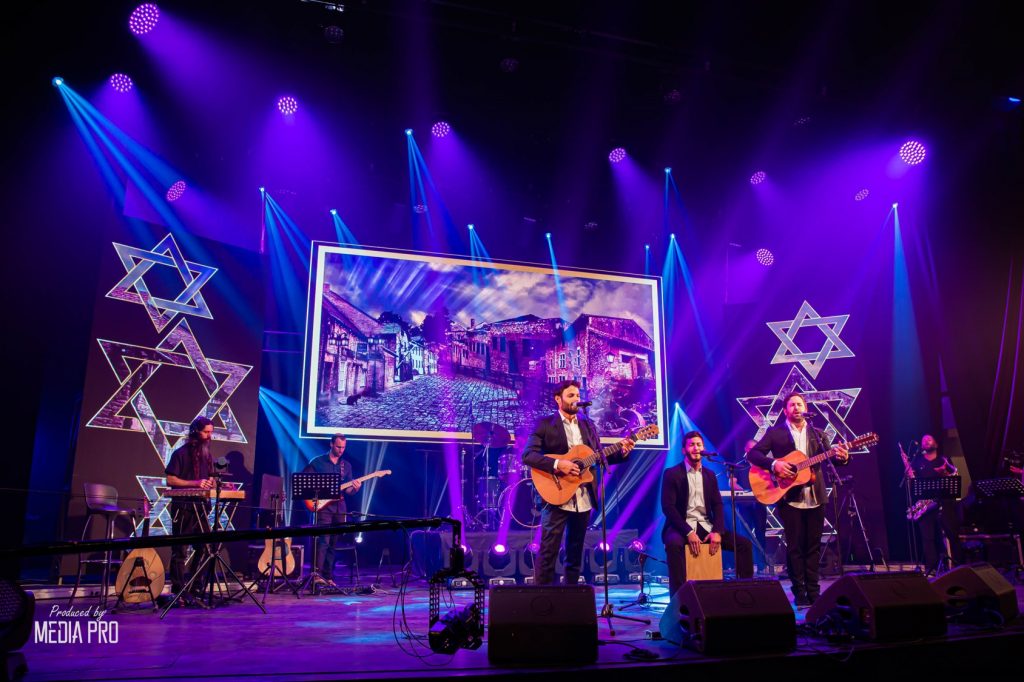 צפו: מופע המרכזי, במלאת 26 שנים לפטירתו של ר' שלמה קרליבך