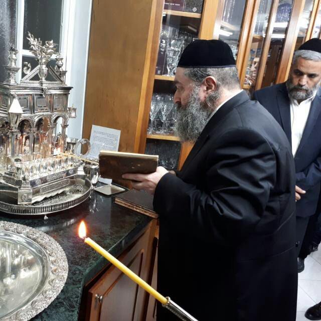 והדליקו נרות בחצרות קודשך: חג החנוכה אצל גדולי ישראל הספרדים והדליקו נרות בחצרות קודשך: חג החנוכה אצל גדולי ישראל הספרדים