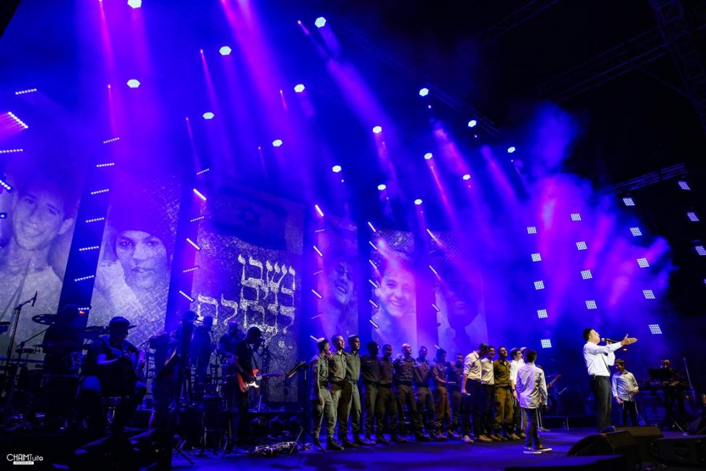 יעקב שוואקי משיק אלבום מופע חדש - 'לייב פארק'