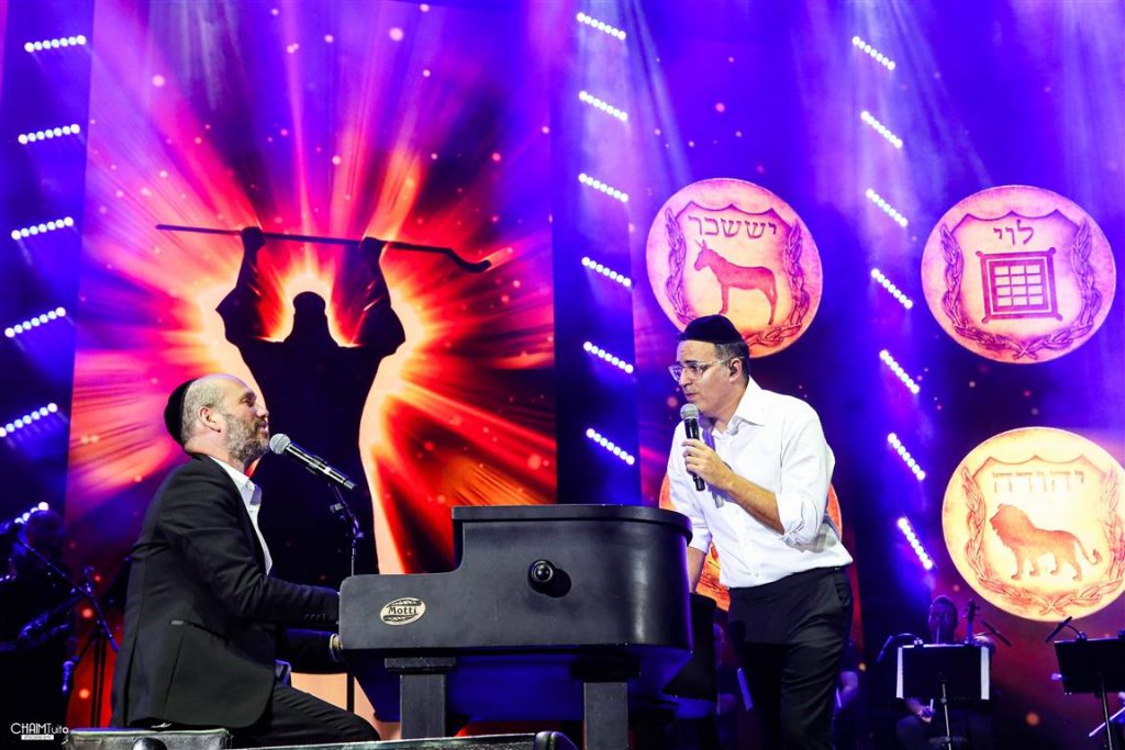 יעקב שוואקי משיק אלבום מופע חדש - 'לייב פארק'