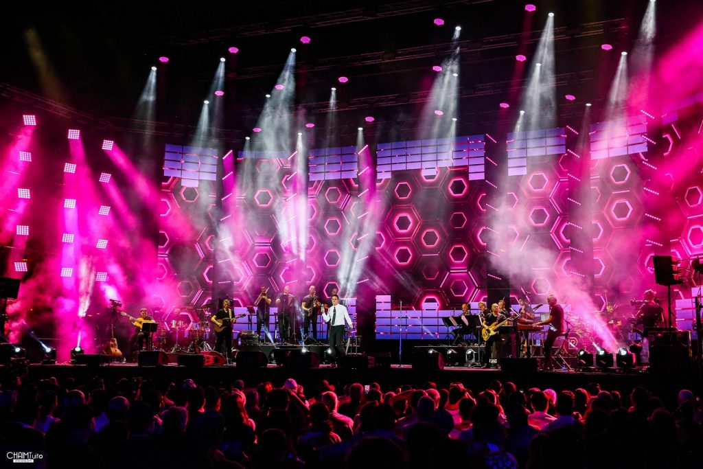 יעקב שוואקי משיק אלבום מופע חדש - 'לייב פארק'