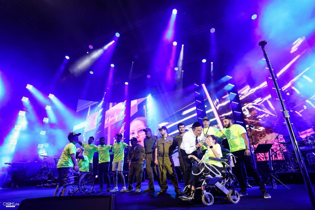 יעקב שוואקי משיק אלבום מופע חדש - 'לייב פארק'