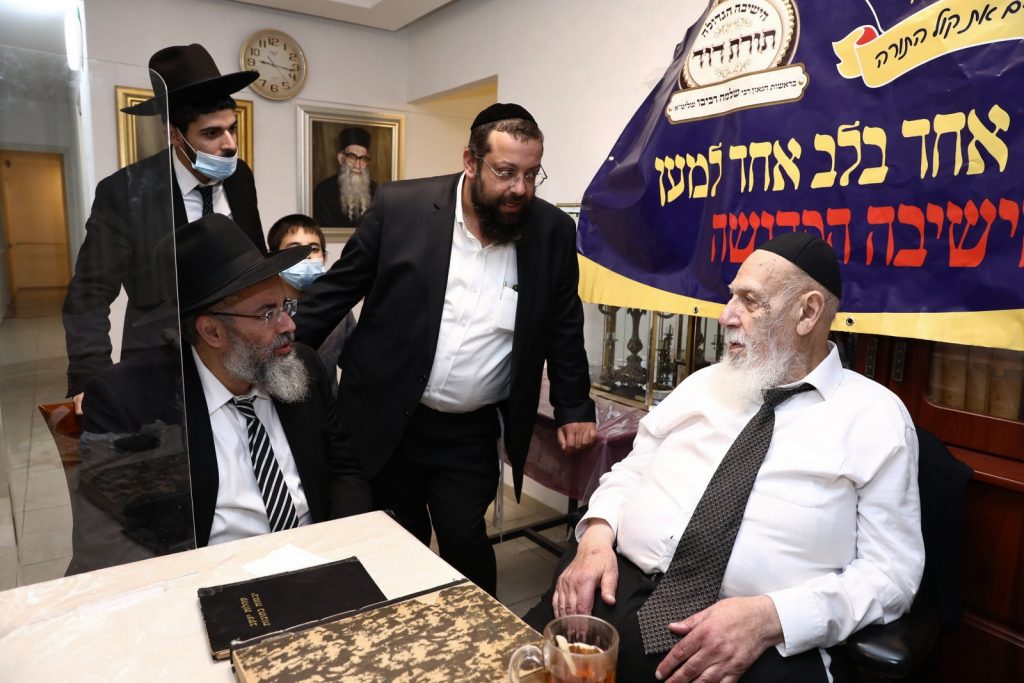 תיעוד: בוגרי 'תורת דוד' התכנסו במשכנה החדש של הישיבה