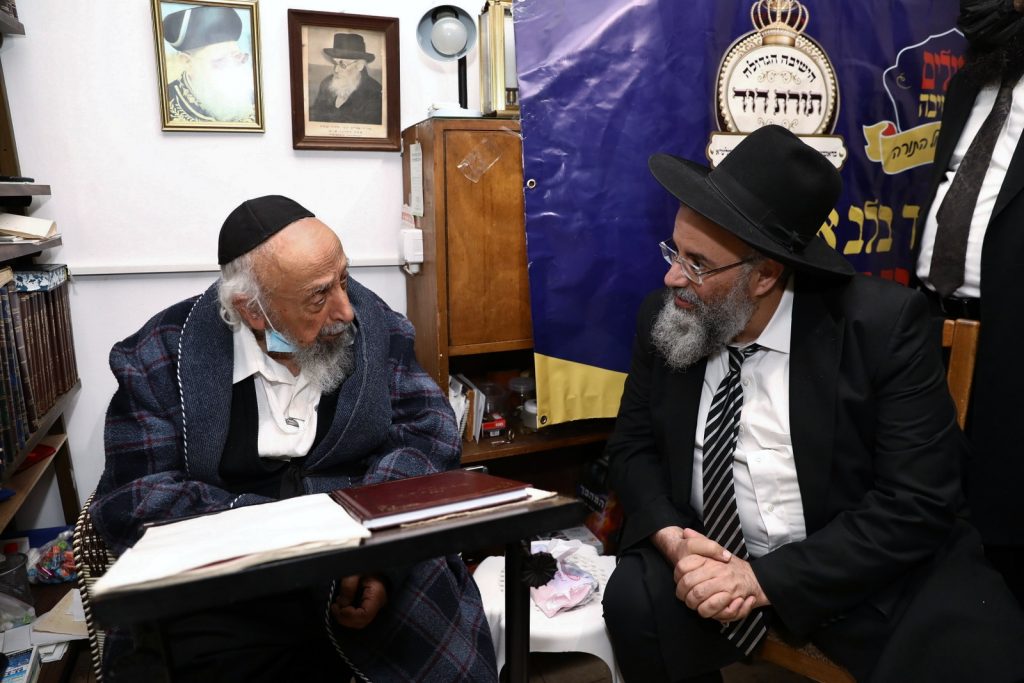 תיעוד: בוגרי 'תורת דוד' התכנסו במשכנה החדש של הישיבה