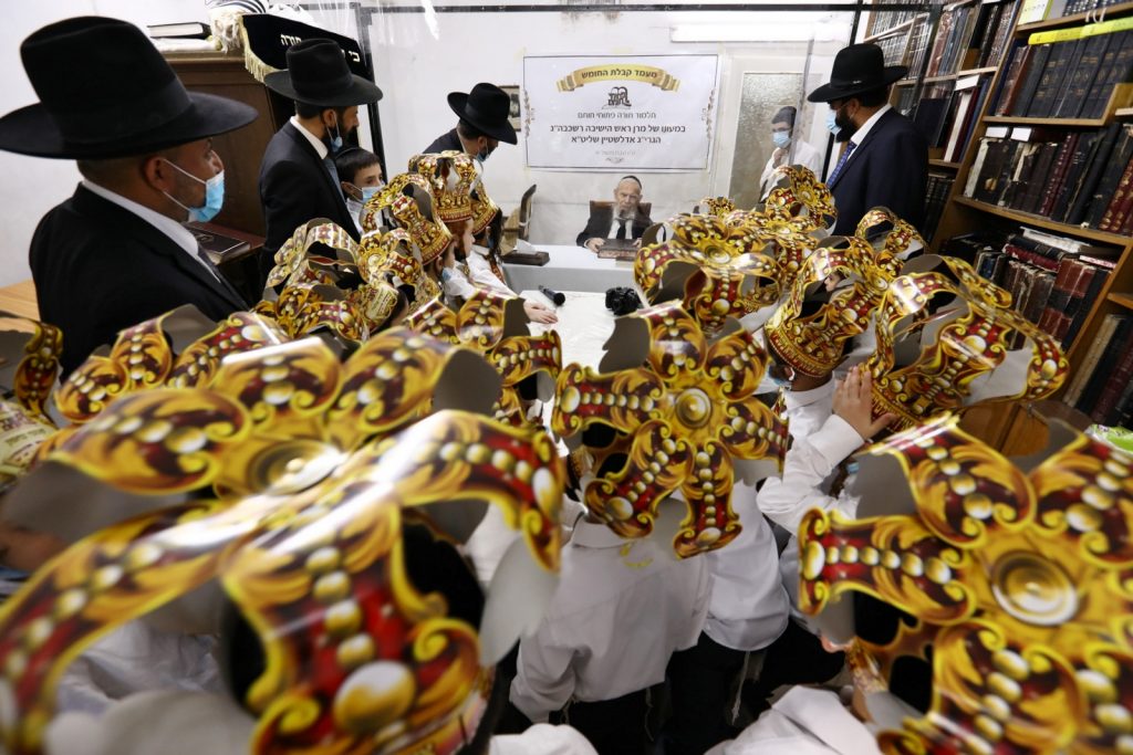 התלמידים מת"א החלו את לימוד החומש בבתי הגדולים