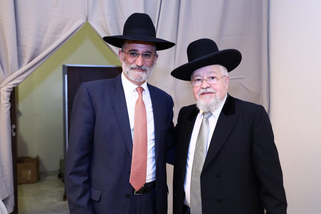 תיעוד: הגר"ד ביטון השיא את ביתו מול הכותל המערבי תיעוד: הגר"ד ביטון השיא את ביתו מול הכותל המערבי