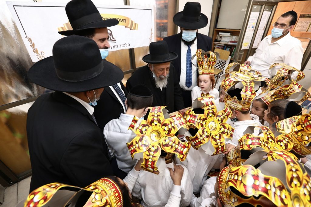 התלמידים מת"א החלו את לימוד החומש בבתי הגדולים