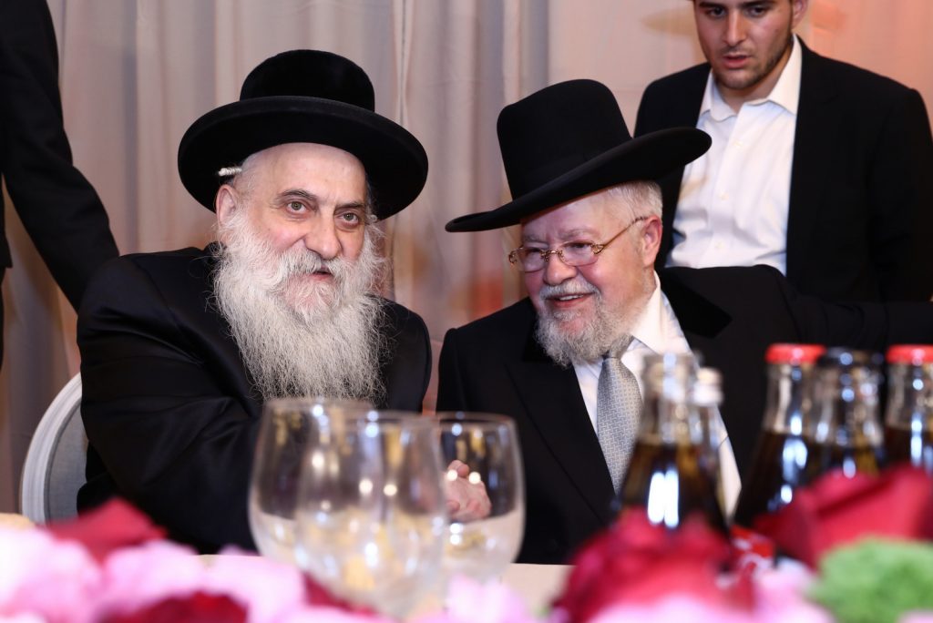 תיעוד: הגר"ד ביטון השיא את ביתו מול הכותל המערבי תיעוד: הגר"ד ביטון השיא את ביתו מול הכותל המערבי