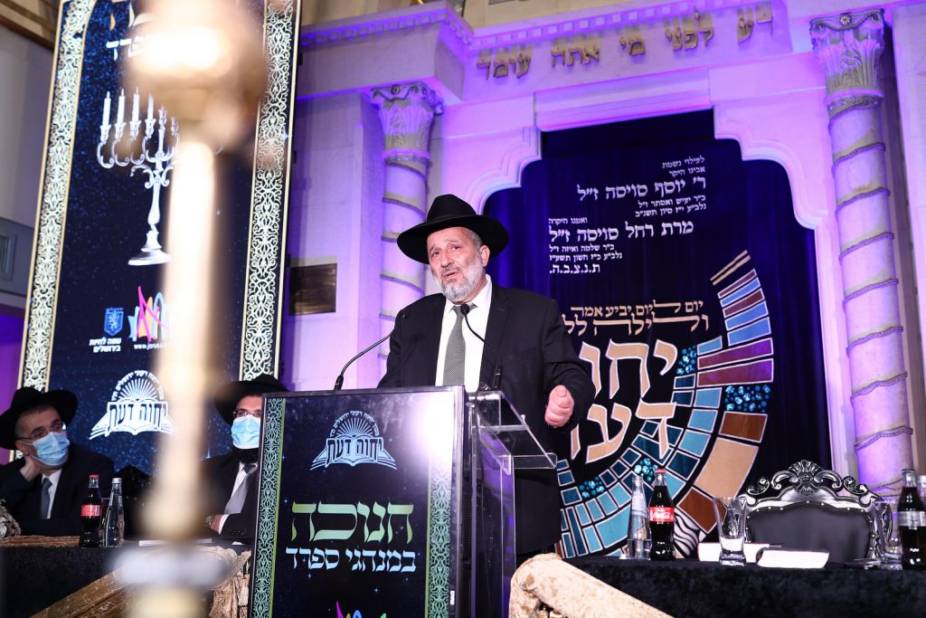 האברכים נבחנו על הלכות חנוכה וזכו בפרסים יקרי ערך • גלריה