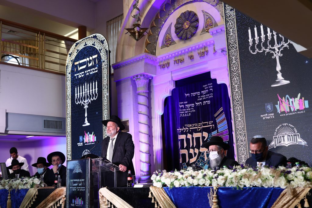 האברכים נבחנו על הלכות חנוכה וזכו בפרסים יקרי ערך • גלריה