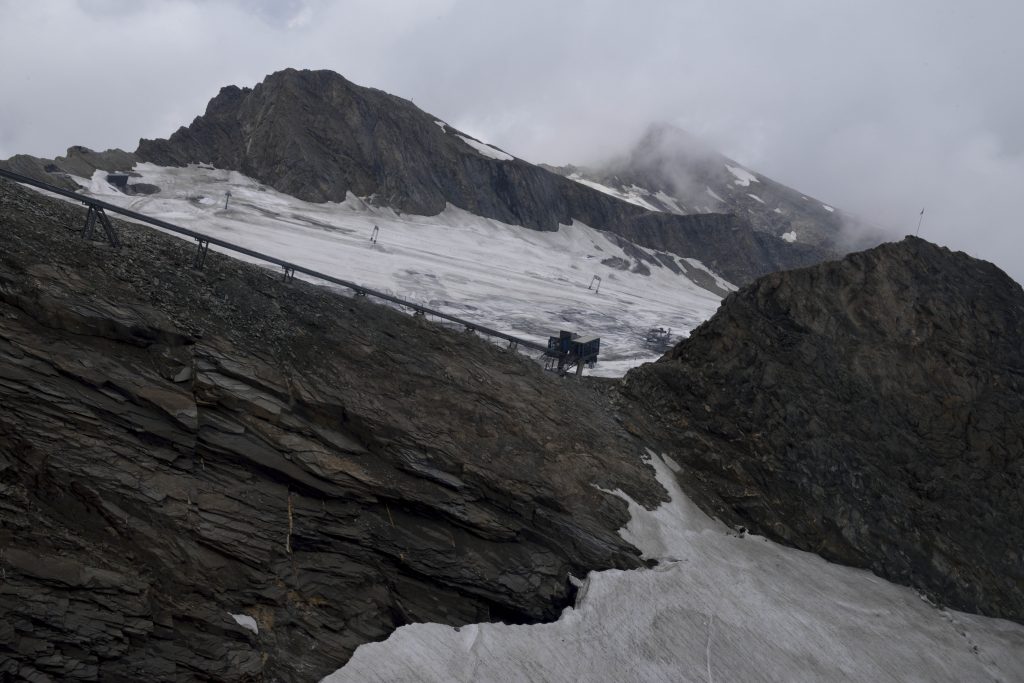 מי שחשפה את הקורונה - שובתת רעב בכלא • כותרות מהעולם