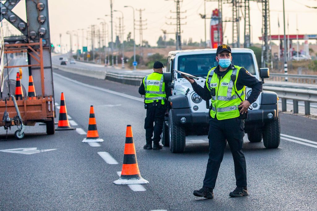 עימות בישיבת הממשלה על הטלת סגר לקראת החגים עימות בישיבת הממשלה על הטלת סגר לקראת החגים