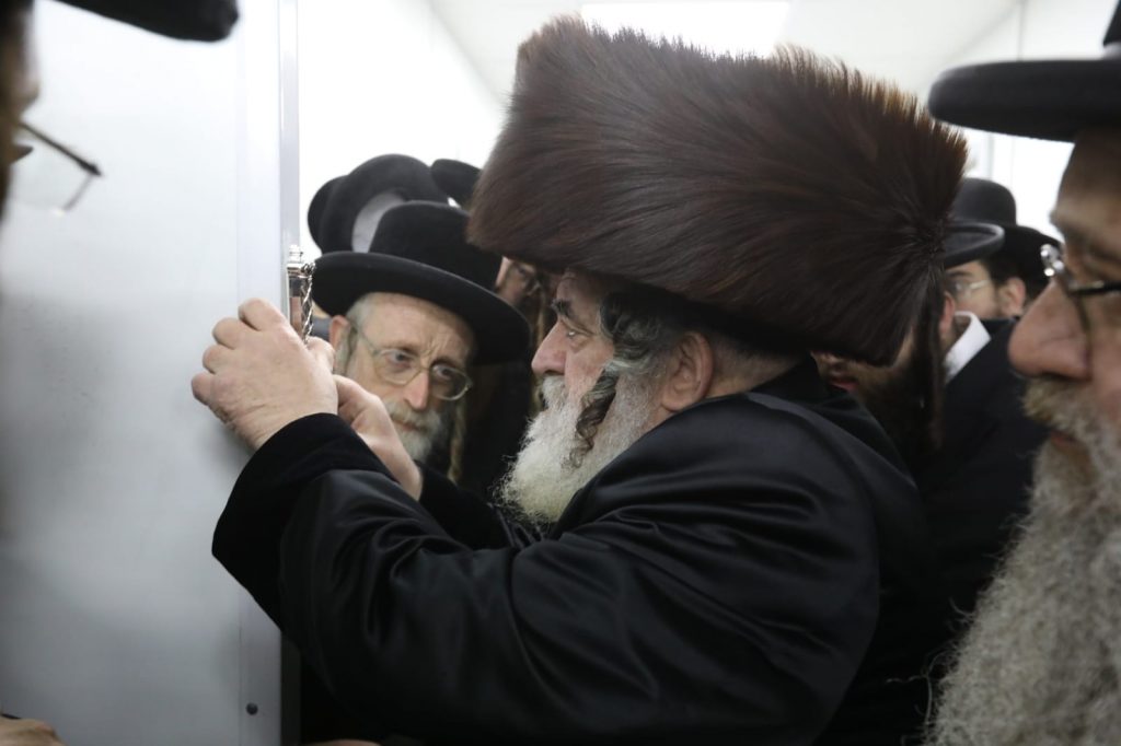 תיעוד: האדמו"ר מויז'ניץ בביקור בבית שמש