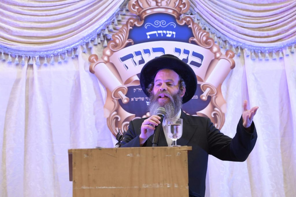 ועידת 'בני בינה' בשילוב שבע ברכות לנכד האדמו"ר מויז'ניץ