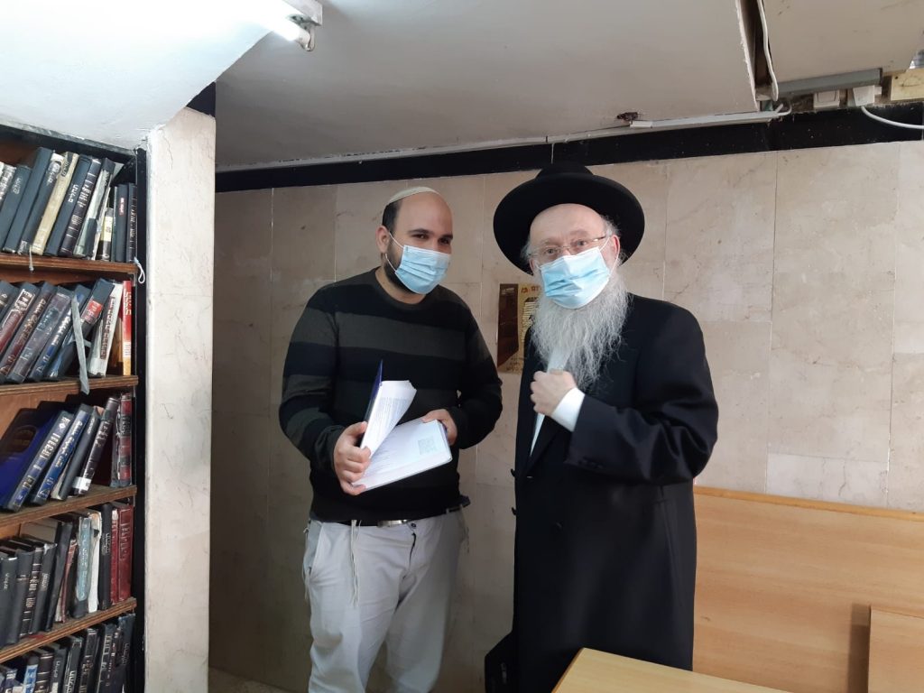 האזינו: מדוע העיתונאי הדתי עלה לבית הגר"ח