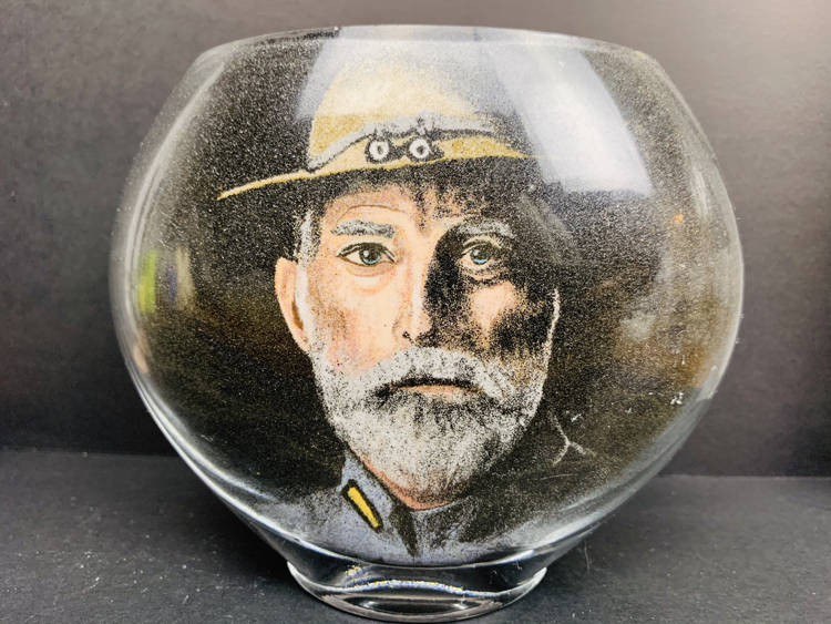 נעלי ספורט במיליון דולר • כותרות מהעולם