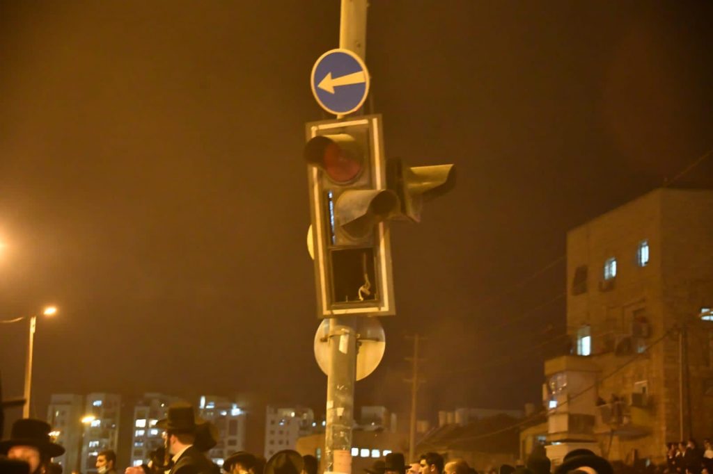 תיעוד: מחאה בבר אילן עד השעות הקטנות של הלילה