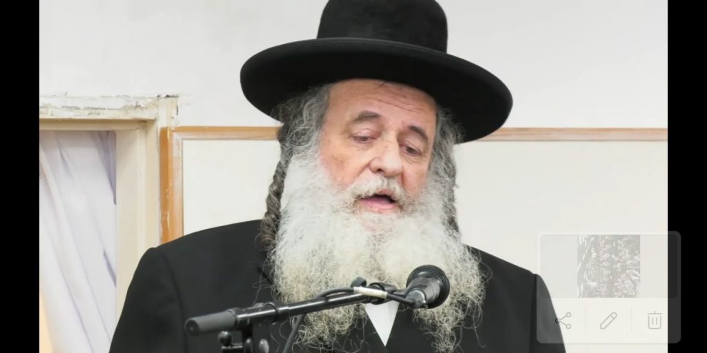 תיעוד: הדלקת נר ראשון אצל הגר"ש אלתר