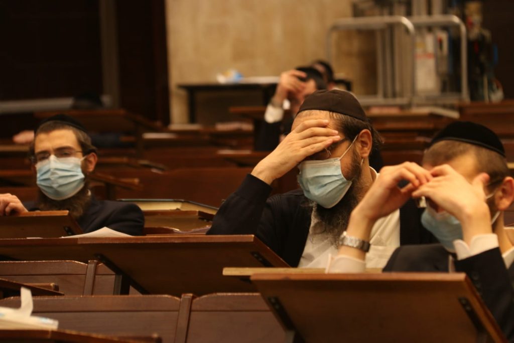 גלריית ענק: הגר"מ גריינמן ב'שיעור חג' במודיעין עילית גלריית ענק: הגר"מ גריינמן ב'שיעור חג' במודיעין עילית