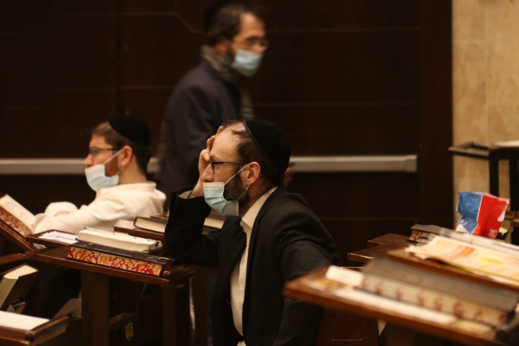 גלריית ענק: הגר"מ גריינמן ב'שיעור חג' במודיעין עילית גלריית ענק: הגר"מ גריינמן ב'שיעור חג' במודיעין עילית