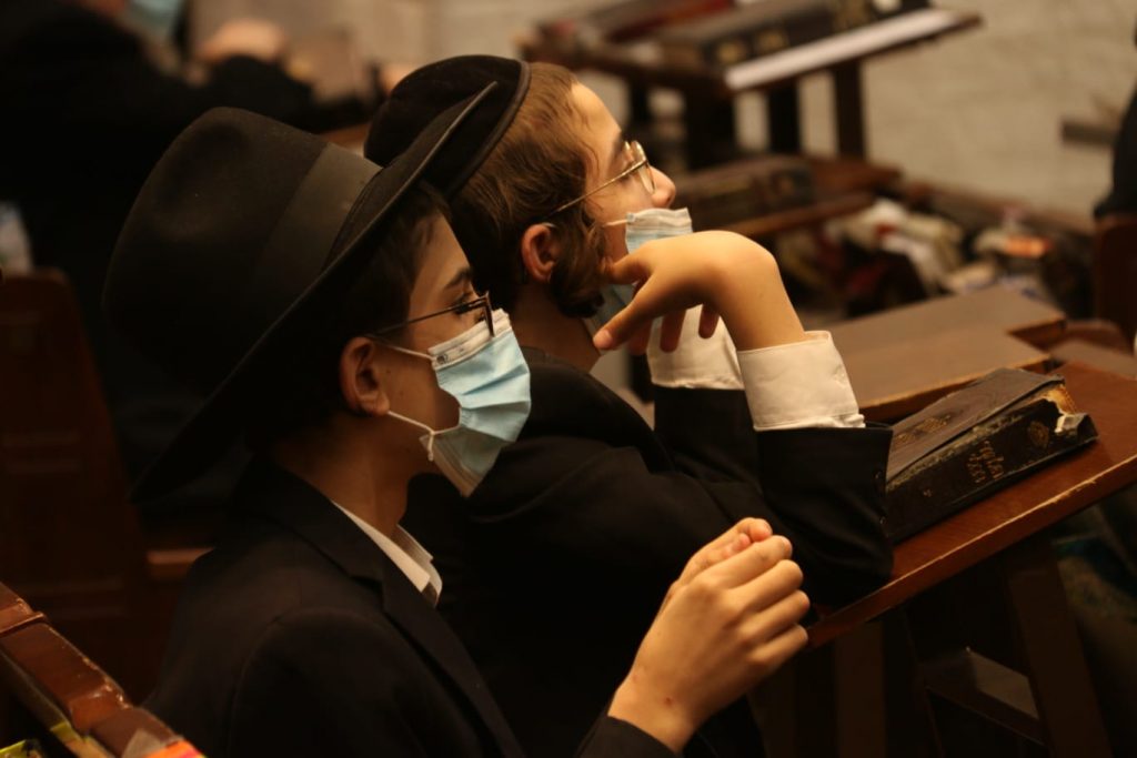 גלריית ענק: הגר"מ גריינמן ב'שיעור חג' במודיעין עילית גלריית ענק: הגר"מ גריינמן ב'שיעור חג' במודיעין עילית