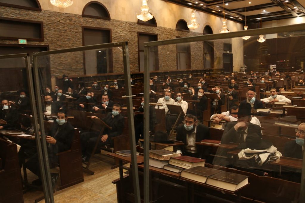 גלריית ענק: הגר"מ גריינמן ב'שיעור חג' במודיעין עילית גלריית ענק: הגר"מ גריינמן ב'שיעור חג' במודיעין עילית