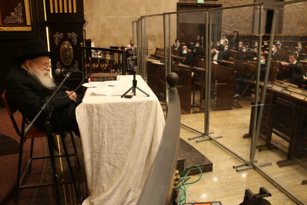 גלריית ענק: הגר"מ גריינמן ב'שיעור חג' במודיעין עילית גלריית ענק: הגר"מ גריינמן ב'שיעור חג' במודיעין עילית