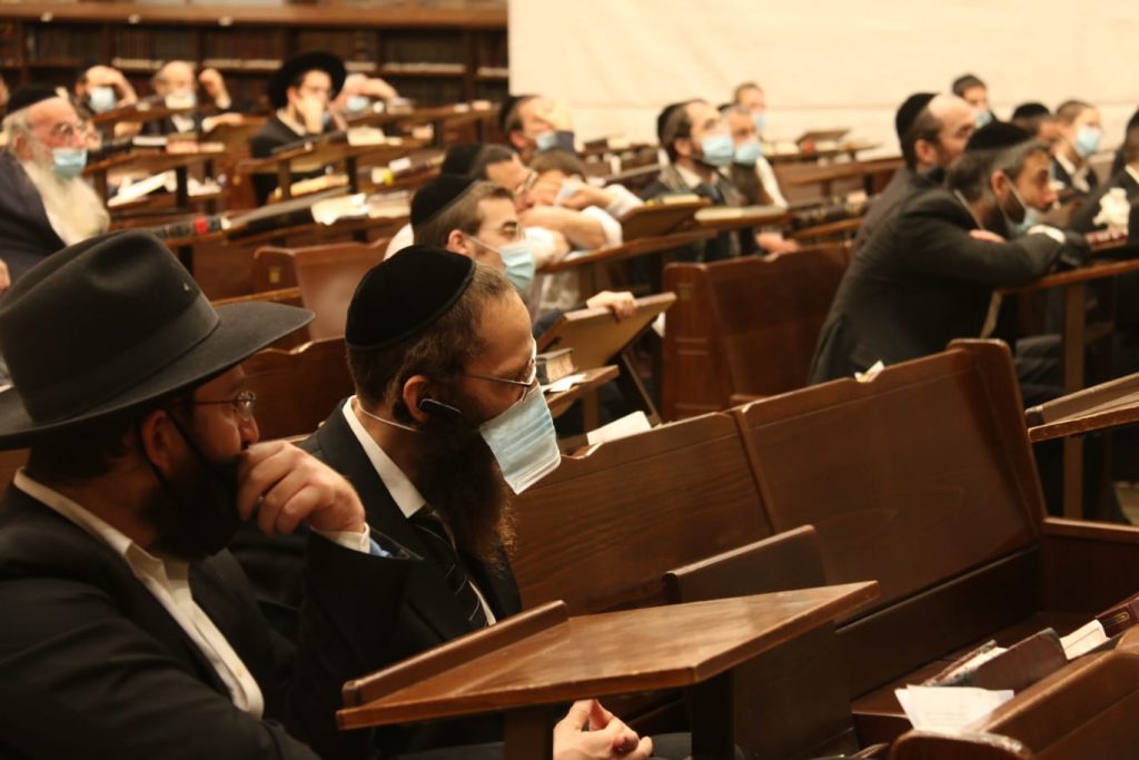 גלריית ענק: הגר"מ גריינמן ב'שיעור חג' במודיעין עילית גלריית ענק: הגר"מ גריינמן ב'שיעור חג' במודיעין עילית