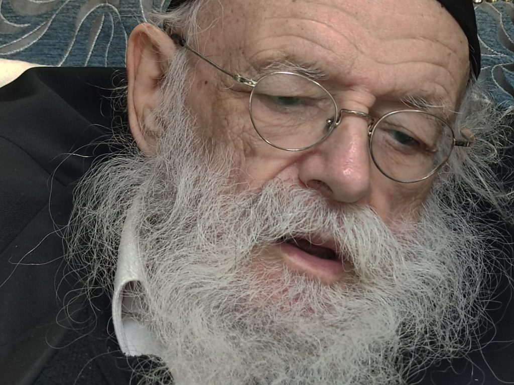 גלריית ענק: הגר"מ גריינמן ב'שיעור חג' במודיעין עילית גלריית ענק: הגר"מ גריינמן ב'שיעור חג' במודיעין עילית