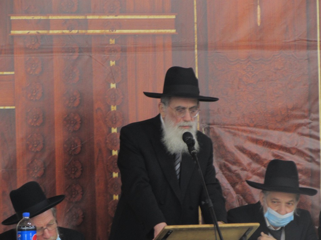 גלריה: מסיבת החנוכה בבית מדרש עליון